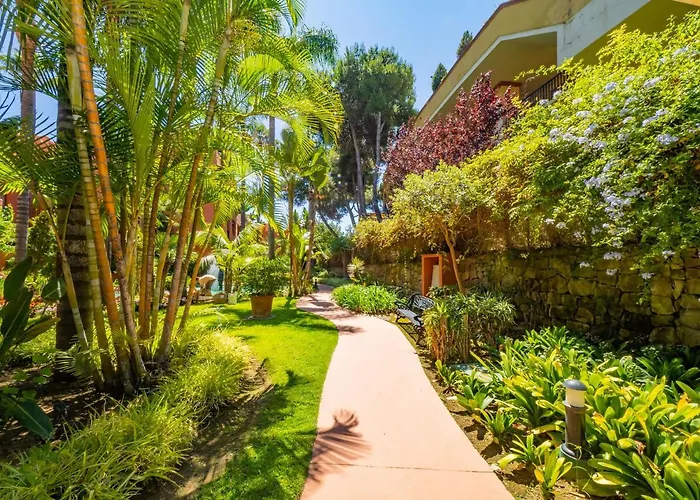 Cubo's & Parking Jardines De Don Carlos Appartement Marbellac